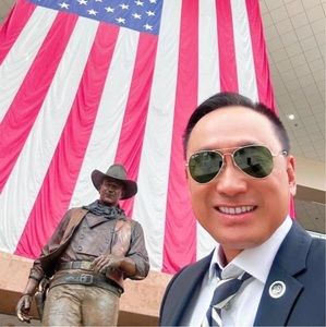 Meet your Posher, Peter